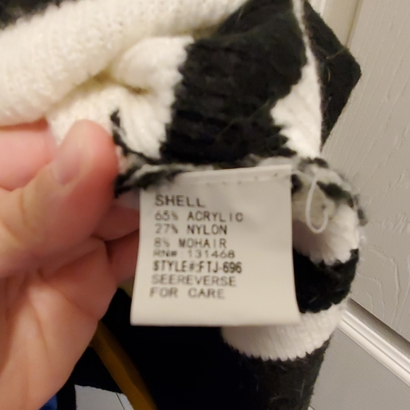 Gorgeous Cardigan - Picture 4 of 4